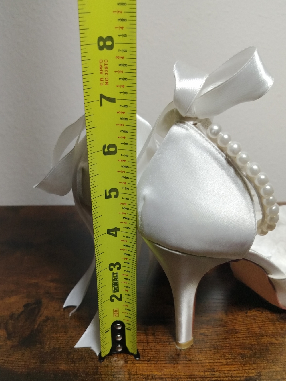Elegant White Pearl Bridal Peep-Toe Heels - Picture 4 of 6